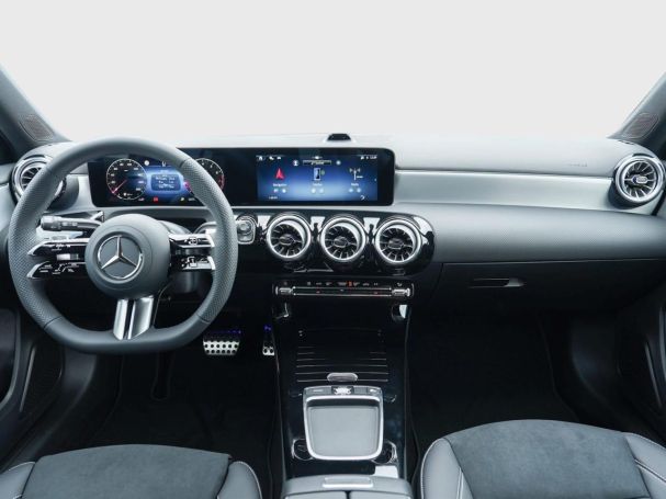 Mercedes-Benz A 200 AMG Night Distronic Kamera AHK