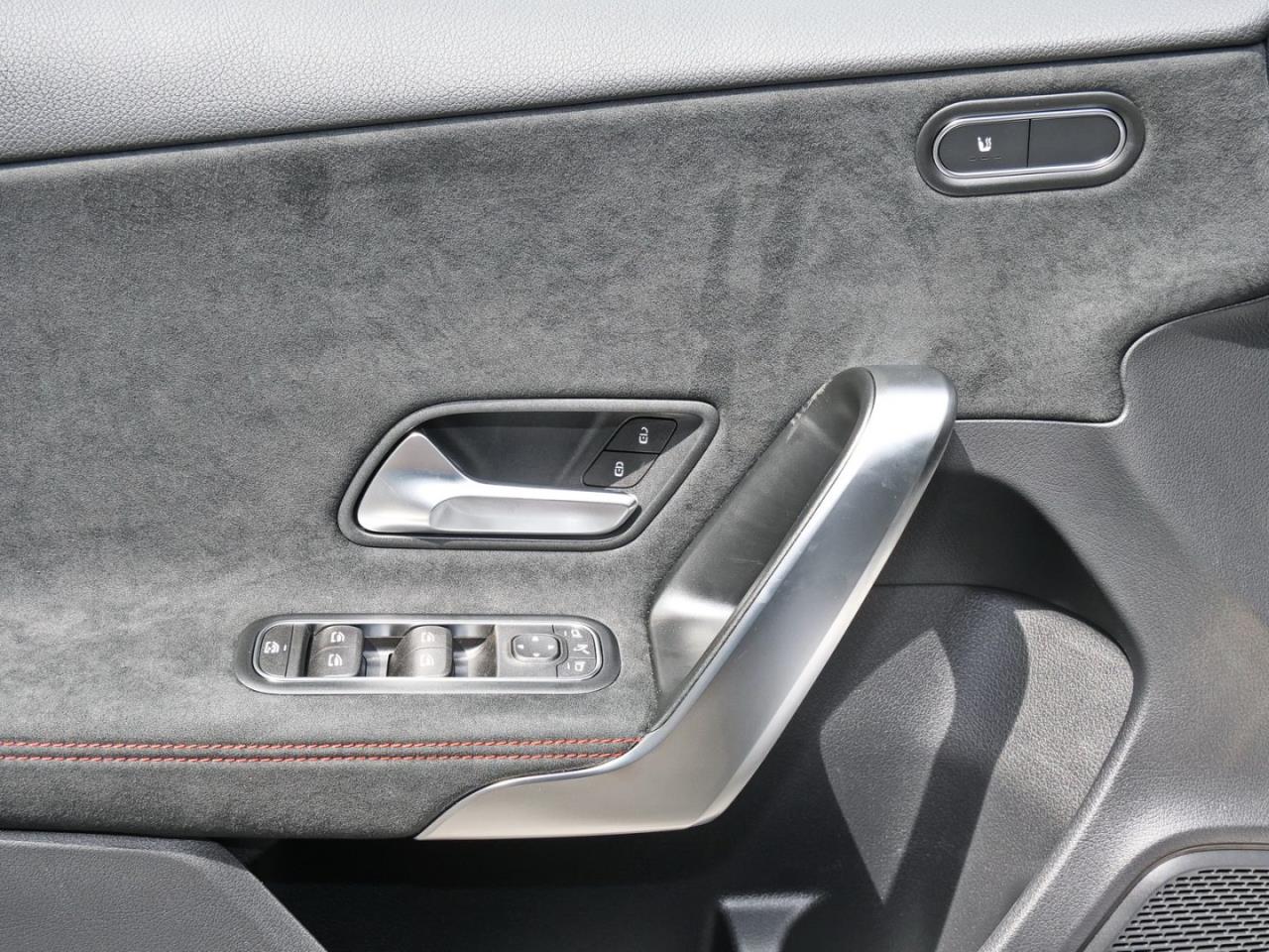 Mercedes-Benz A 200 AMG Night MBUXNavi-Prem. KeylessGo 360°