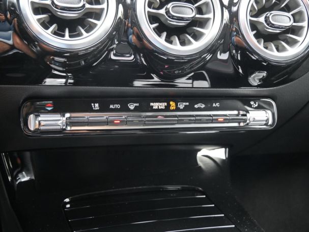 Mercedes-Benz A 200 AMG Night MBUXNavi-Prem. KeylessGo 360°