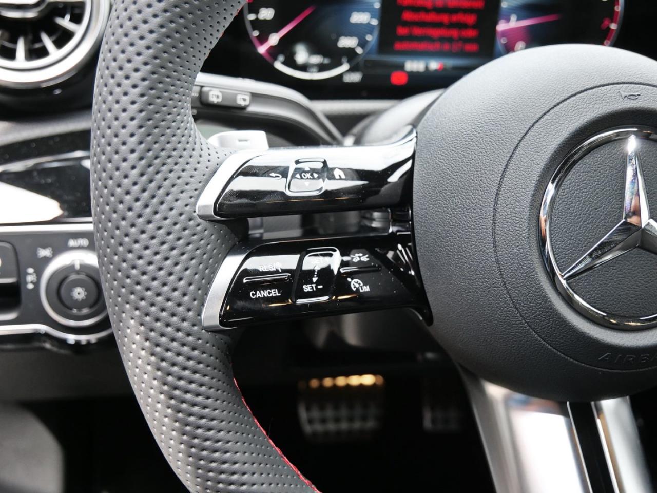 Mercedes-Benz A 200 AMG Night MBUXNavi-Prem. KeylessGo 360°