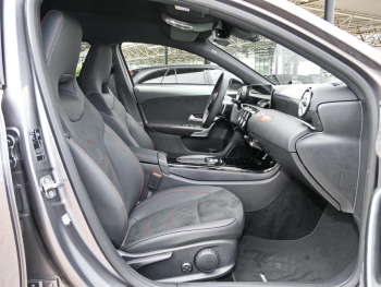 Mercedes-Benz A 200 AMG Night MBUXNavi-Prem. KeylessGo 360°