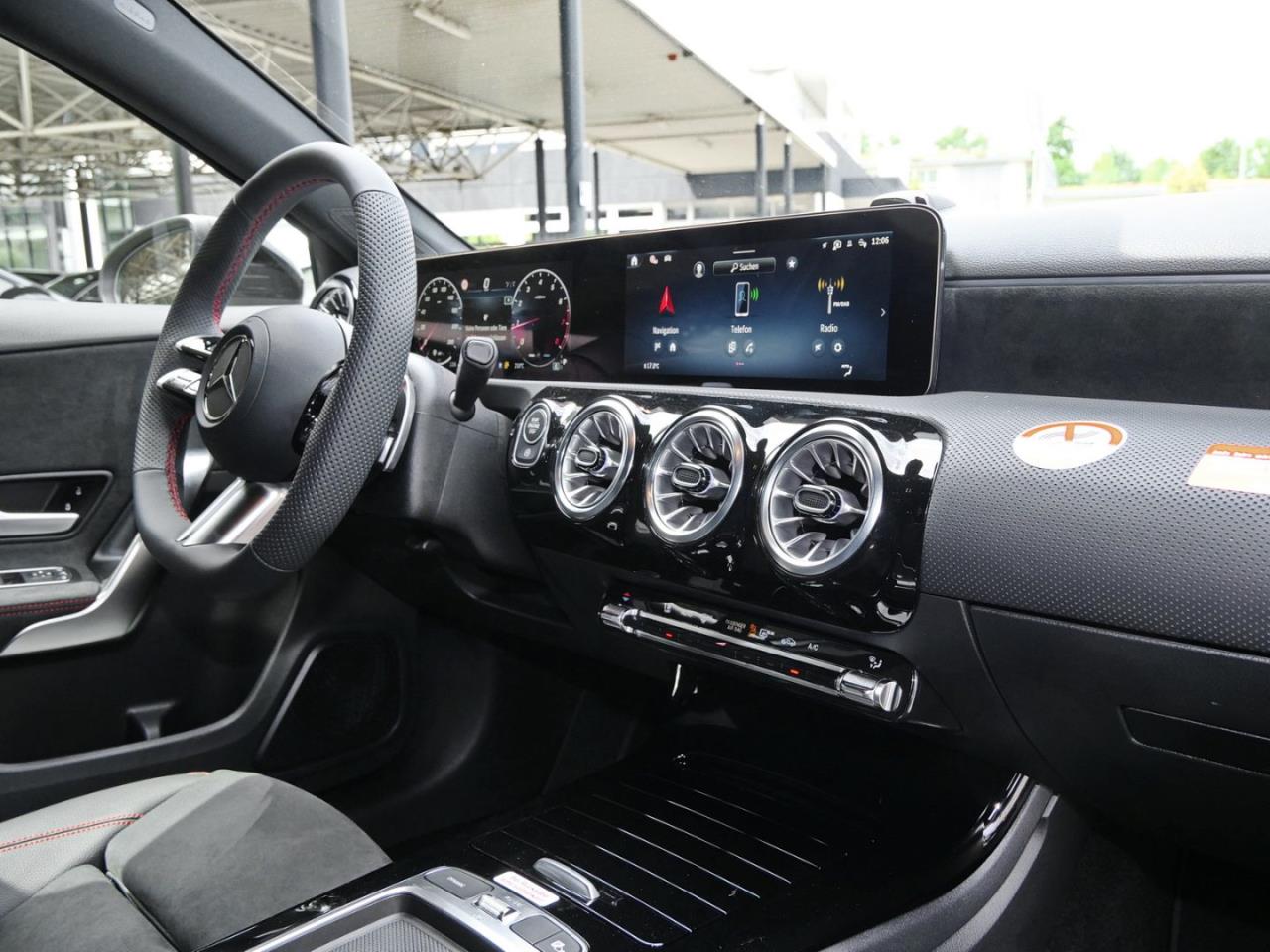 Mercedes-Benz A 200 AMG Night MBUXNavi-Prem. KeylessGo 360°