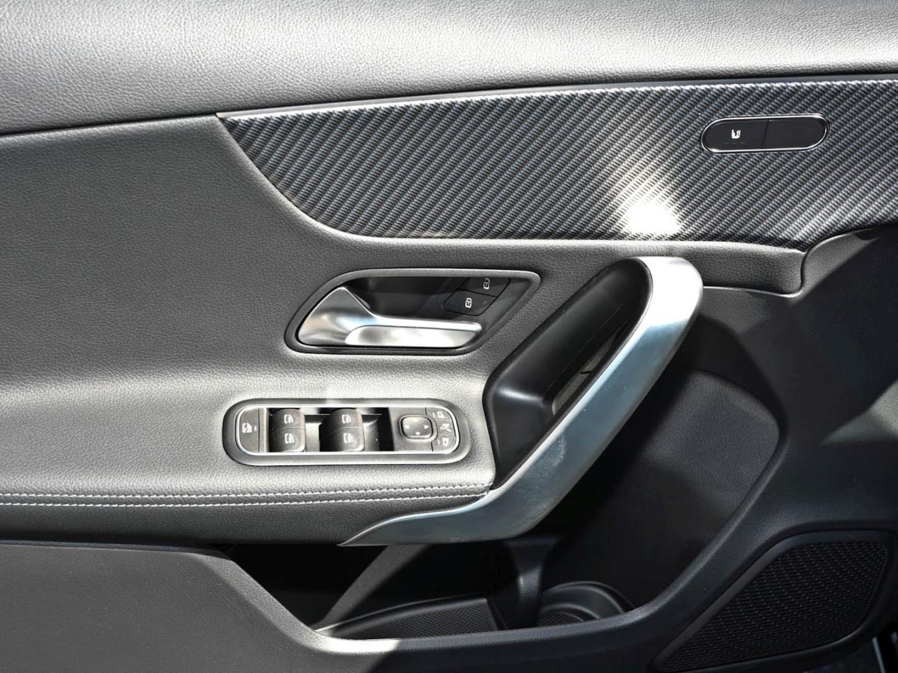 Mercedes-Benz A 200 Progressive Distronic Keyless Kamera ParkA