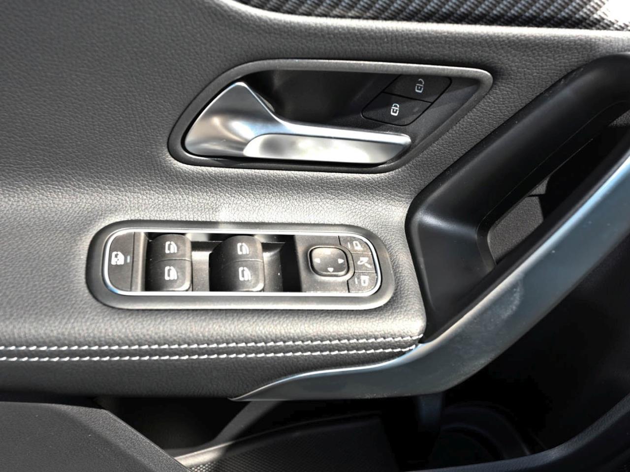 Mercedes-Benz A 200 Progressive Distronic Keyless Kamera ParkA