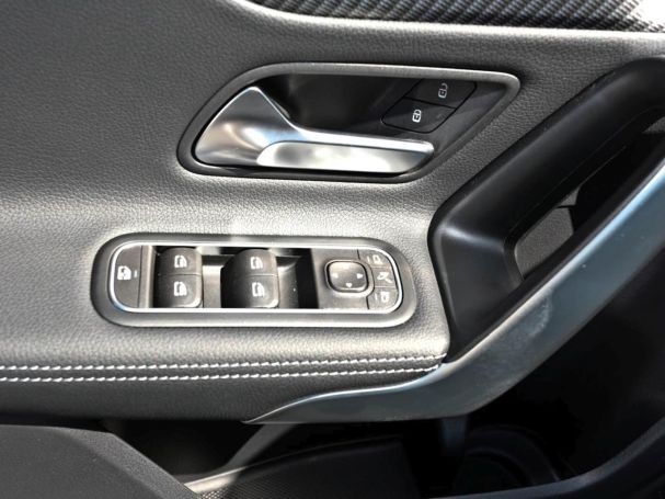 Mercedes-Benz A 200 Progressive Distronic Keyless Kamera ParkA
