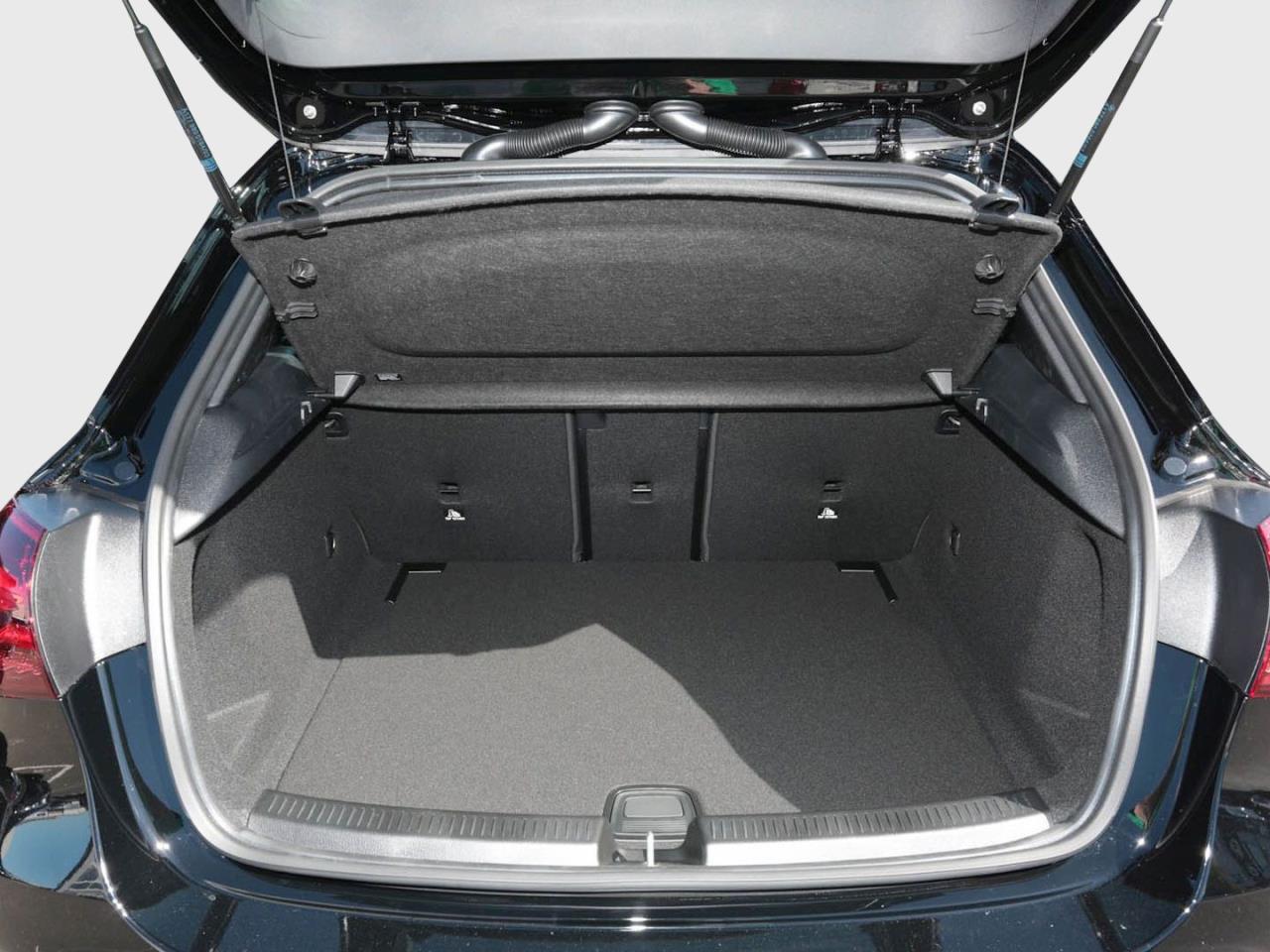 Mercedes-Benz A 200 Progressive Distronic Keyless Kamera ParkA