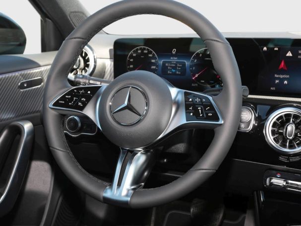 Mercedes-Benz A 200 Progressive Distronic Keyless Kamera ParkA