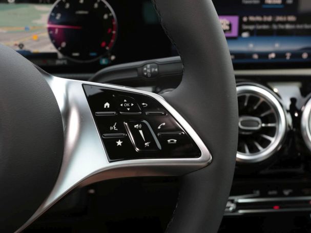 Mercedes-Benz A 200 Progressive Distronic Kamera Totwinkel