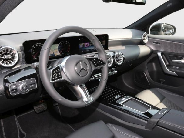 Mercedes-Benz A 200 Progressive Distronic Kamera Totwinkel