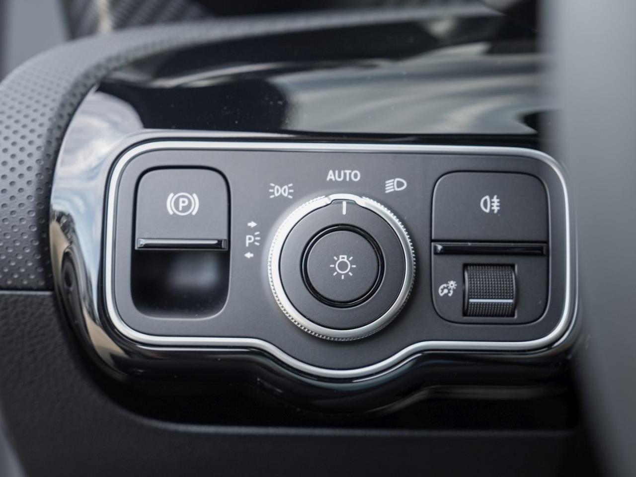Mercedes-Benz A 200 Progressive Distronic MBUXNavi Kamera