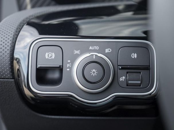 Mercedes-Benz A 200 Progressive Distronic MBUXNavi Kamera