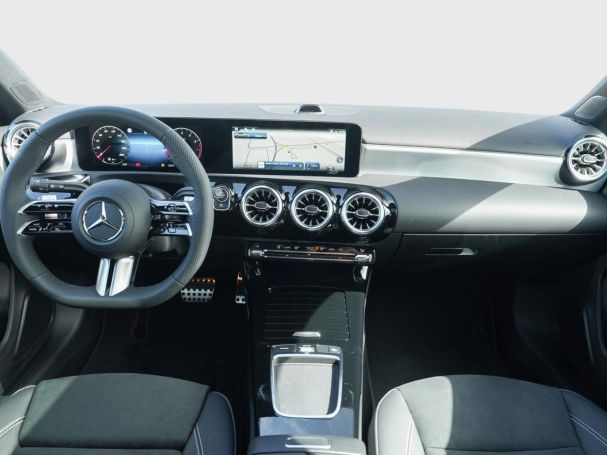 Mercedes-Benz A 200 AMG Advanced+ Night MBUX-Navi Panorama AHK