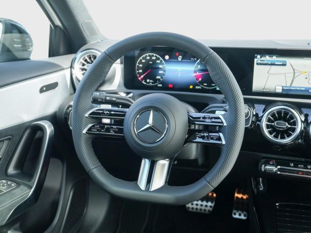Mercedes-Benz A 200 AMG Advanced+ Night MBUX-Navi Panorama AHK