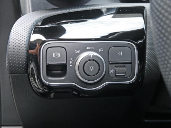 Mercedes-Benz A 220 d 4M AMG Night Distronic Kamera Head-Up