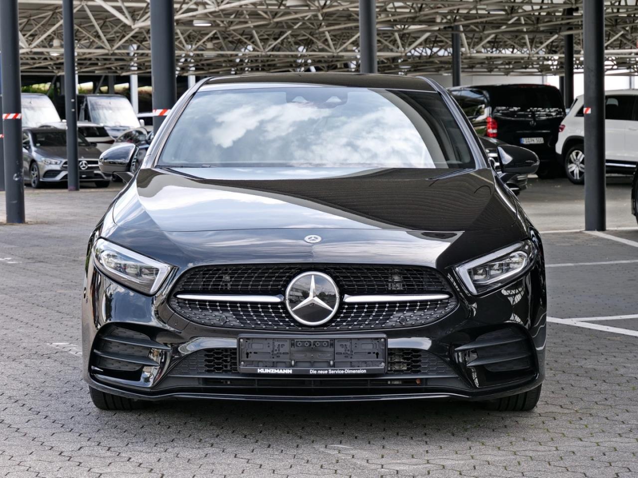 Mercedes-Benz A 220 d 4M AMG Night Distronic Kamera Head-Up