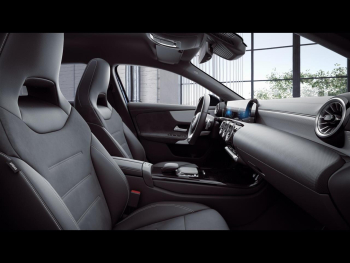 Mercedes-Benz A 220 d 4M AMG Night Distronic Kamera Head-Up