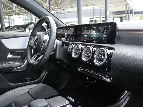Mercedes-Benz A 220 d 4M AMG Night Distronic Kamera Head-Up