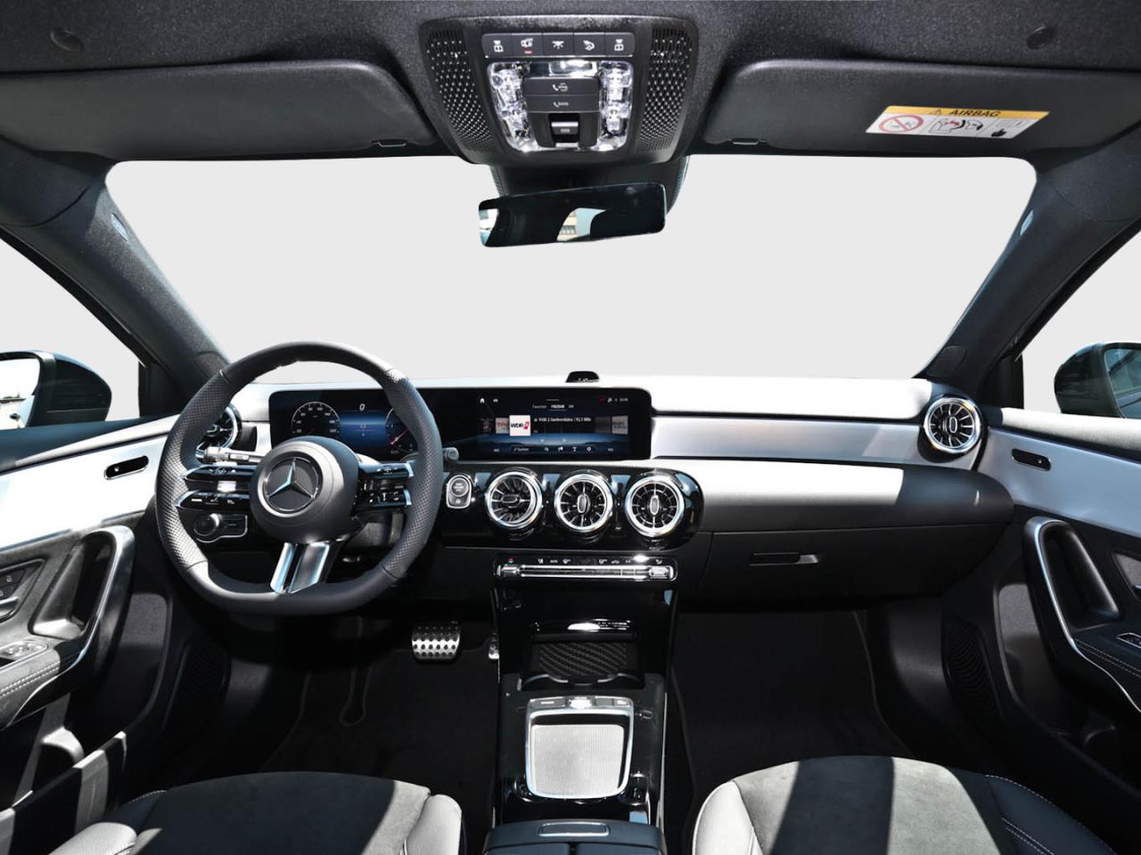 Mercedes-Benz A 220 d AMG Night Panorama Distronic 360°
