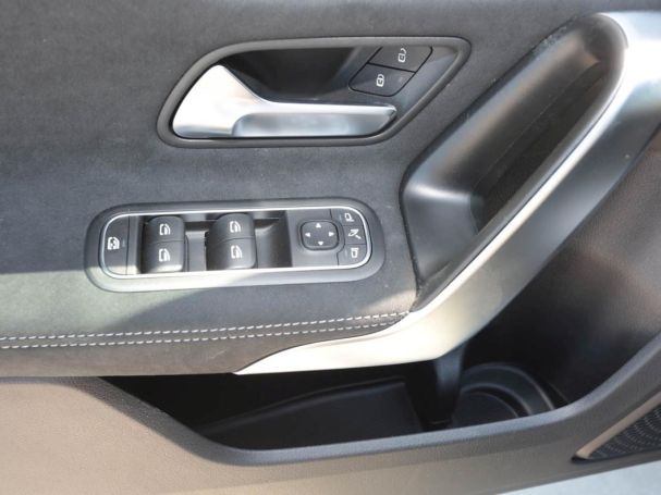 Mercedes-Benz A 220 d AMG Night Panorama Distronic 360°