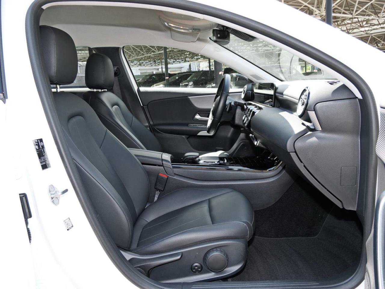 Mercedes-Benz A 220 d Progressive Night Totwinkel HUD 360°