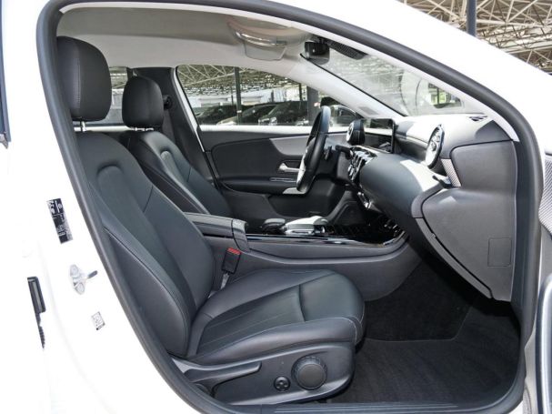 Mercedes-Benz A 220 d Progressive Night Totwinkel HUD 360°