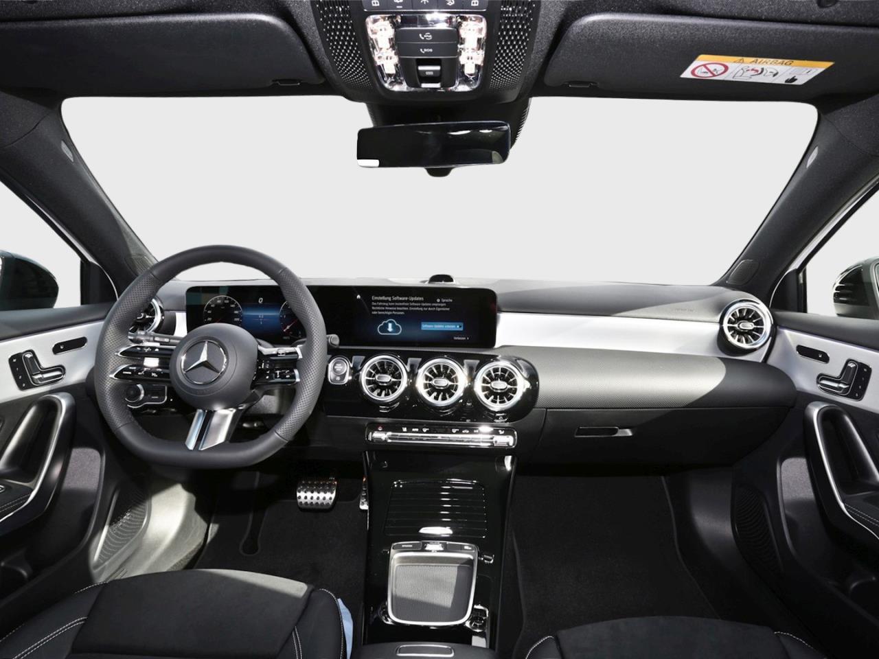 Mercedes-Benz A 220 d AMG Night Distronic HUD 360° AHK Panorama