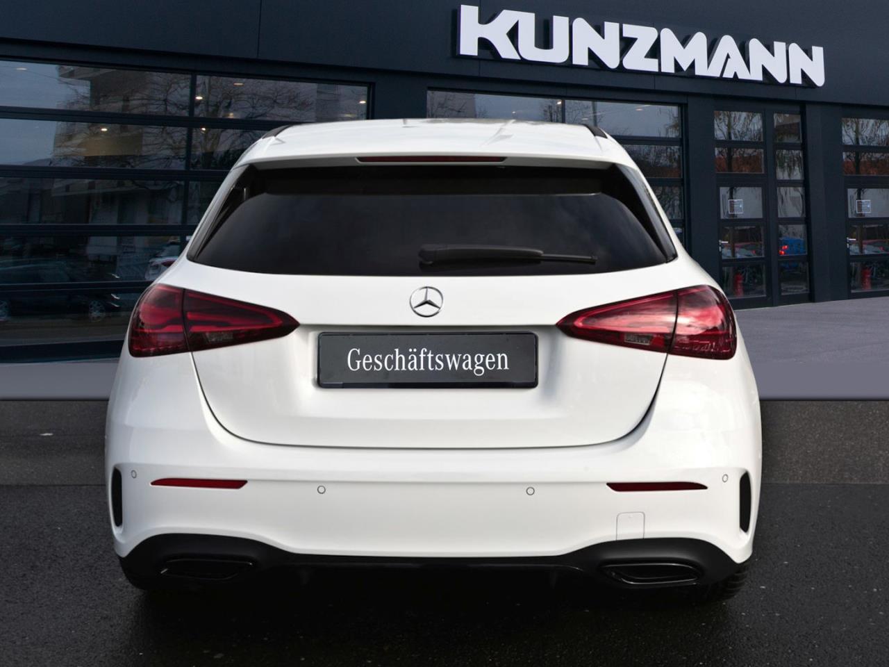 Mercedes-Benz A 220 d AMG Night Panorama Head-Up 360° AHK