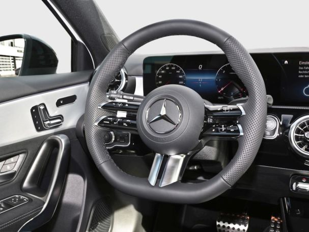 Mercedes-Benz A 220 d AMG Night Distronic HUD 360° AHK Panorama