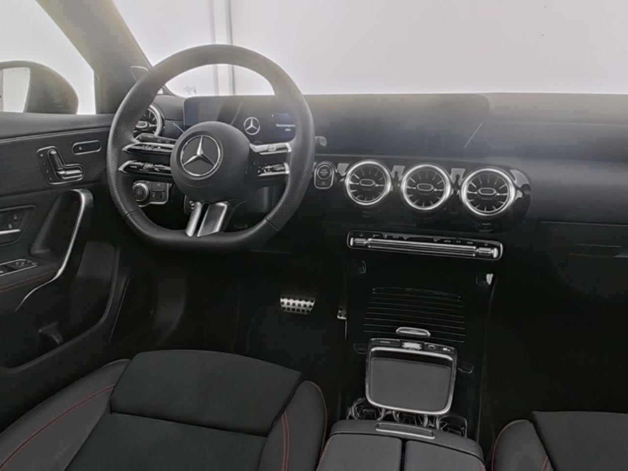 Mercedes-Benz A 250 4M AMG Night Panorama NP 61.166 Burmester