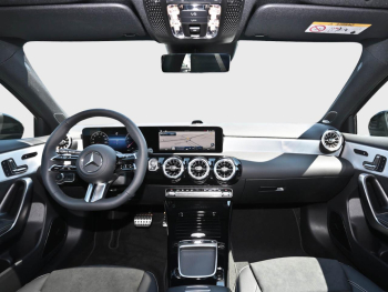 Mercedes-Benz A 250 4MATIC AMG Night Panorama 360° AHK HeadUp