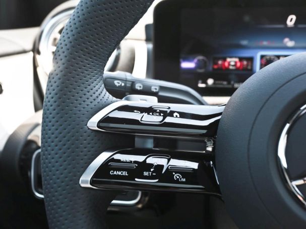 Mercedes-Benz A 250 4MATIC AMG Night Panorama 360° AHK HeadUp