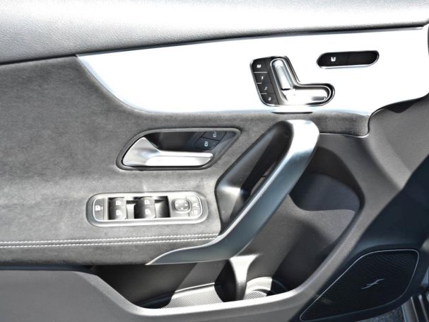 Mercedes-Benz A 250 4MATIC AMG Night Panorama 360° AHK HeadUp