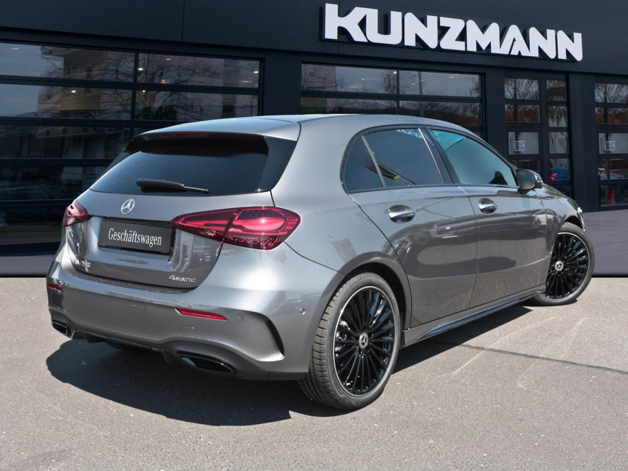 Mercedes-Benz A 250 4MATIC AMG Night Panorama 360° AHK HeadUp
