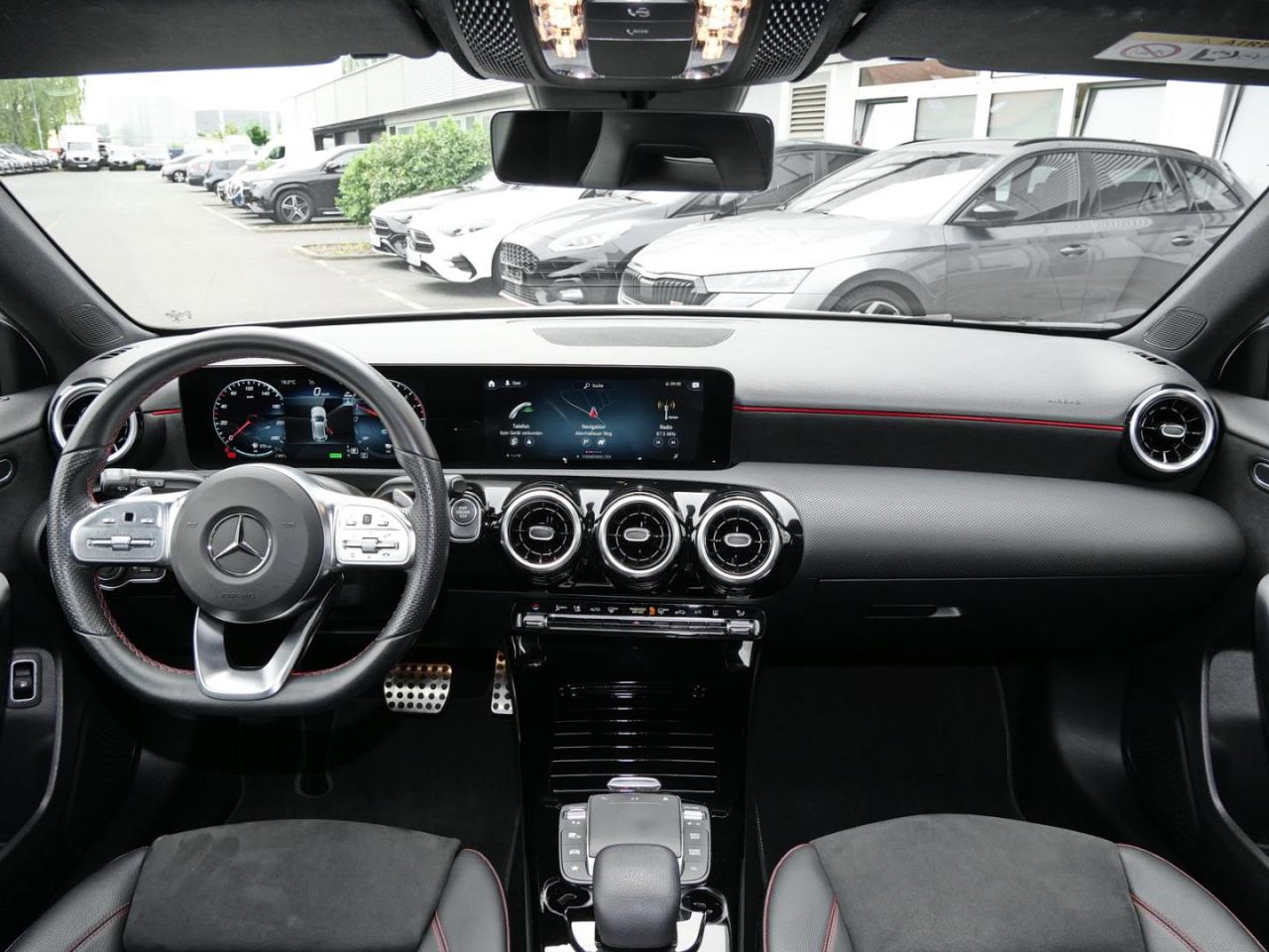 Mercedes-Benz A 250 e  AMG Night MBUX Navi Kamera