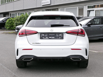 Mercedes-Benz A 250 e  AMG Night MBUX Navi Kamera