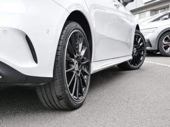 Mercedes-Benz A 250 e  AMG Night MBUX Navi Kamera