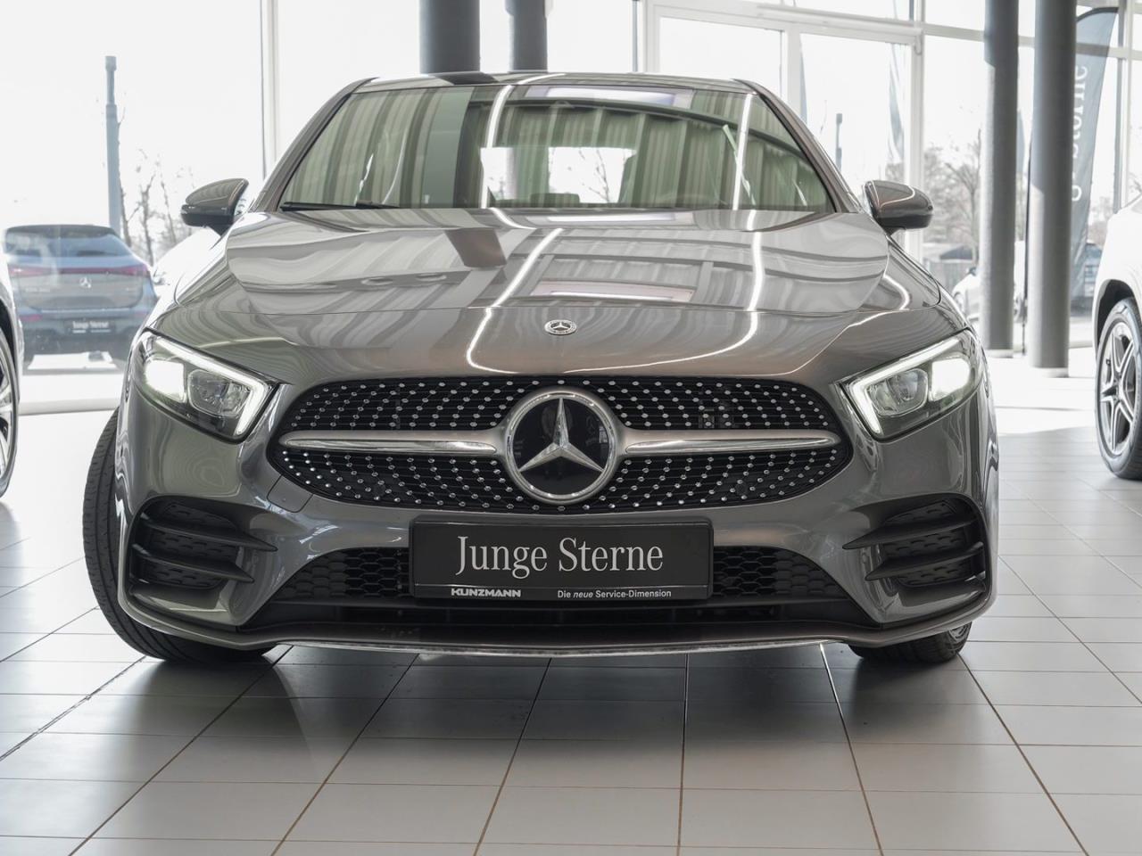 Mercedes-Benz A 250 e  AMG Navi Panorama BusinessP SpurhalteA