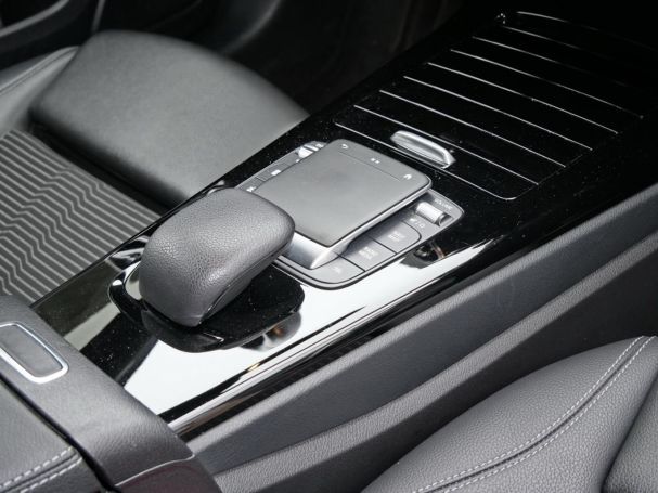 Mercedes-Benz A 250 e  Progressive Distronic Kamera Spiegel-P