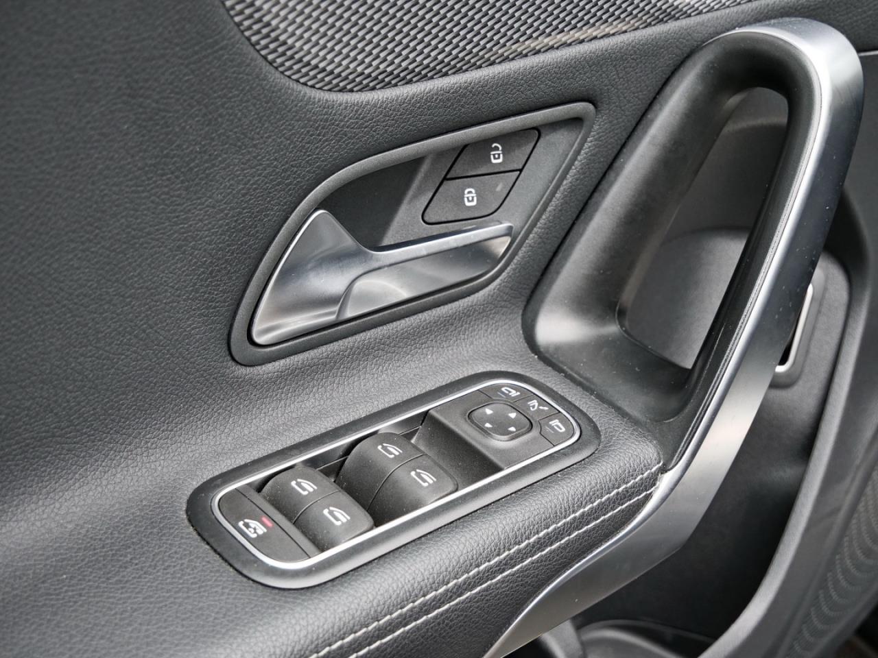 Mercedes-Benz A 250 e  Progressive Distronic Kamera Spiegel-P