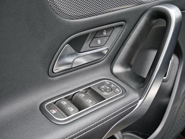 Mercedes-Benz A 250 e  Progressive Distronic Kamera Spiegel-P