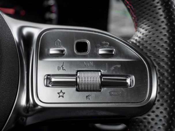 Mercedes-Benz A 250 e AMG Night Navi SpurhalteA PublicCharging