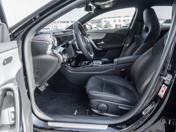 Mercedes-Benz A 250 e AMG Night Navi SpurhalteA PublicCharging