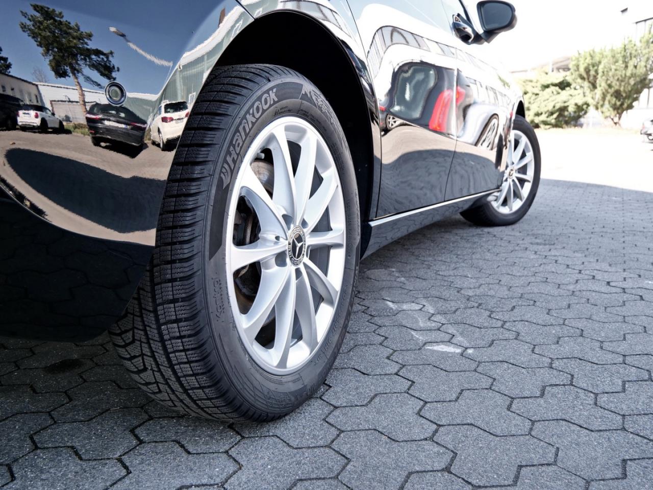 Mercedes-Benz A 250 e  Style MBUX Navi+ Kamera Spurhalte SHZ