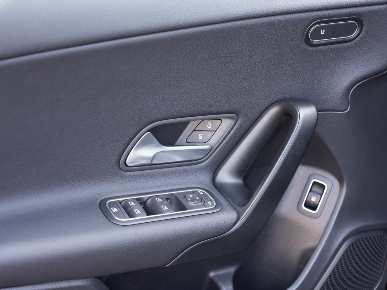 Mercedes-Benz A 250 e  MBUX Navi Klima SHZ SpurhaltePaket