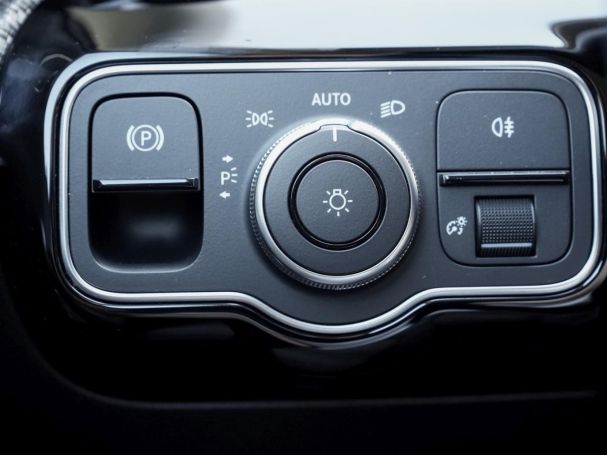 Mercedes-Benz A 250 e  MBUX Navi Klima SHZ SpurhaltePaket