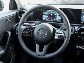Mercedes-Benz A 250 e  MBUX Navi Klima SHZ SpurhaltePaket