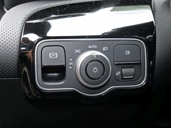 Mercedes-Benz A 250 e  AMG MBUXNavi+ Kamera Public-Charging-P