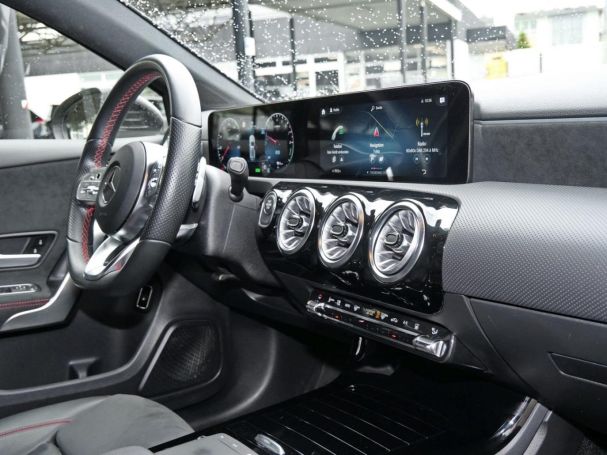 Mercedes-Benz A 250 e  AMG MBUXNavi+ Kamera Public-Charging-P