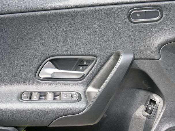 Mercedes-Benz A 250 e MBUX Navi Spurhalte Kamera Sitzheizung