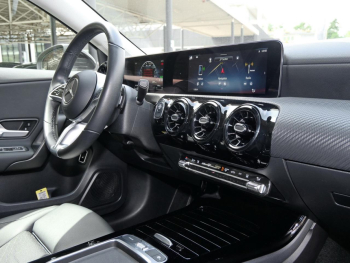 Mercedes-Benz A 250 e MBUX Navi Spurhalte Kamera Sitzheizung